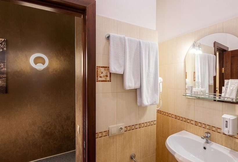 هتل Aura Aquarelle