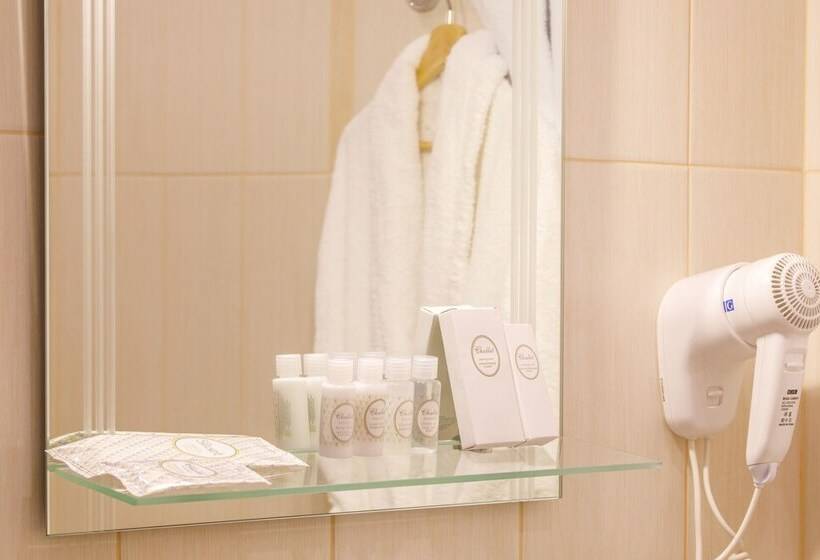 هتل Aura Aquarelle