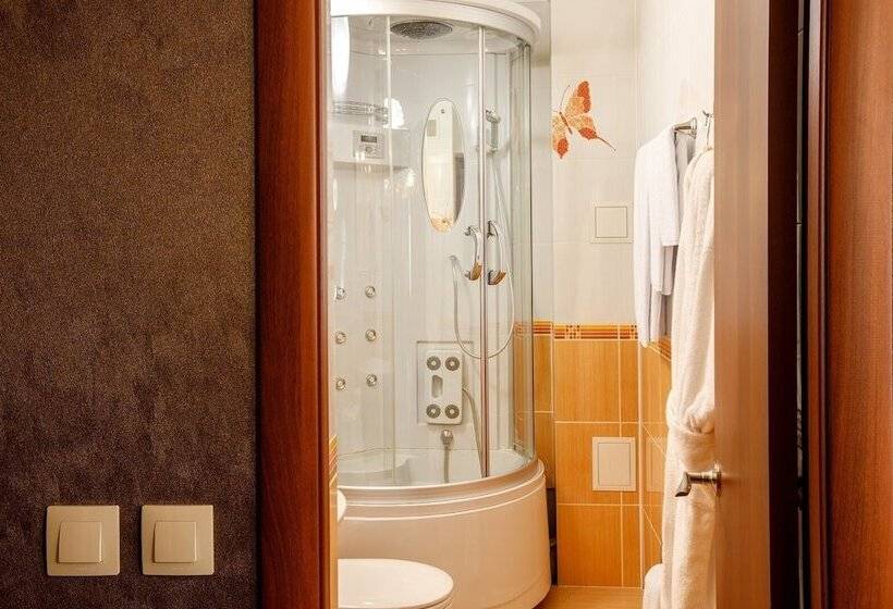 هتل Aura Aquarelle