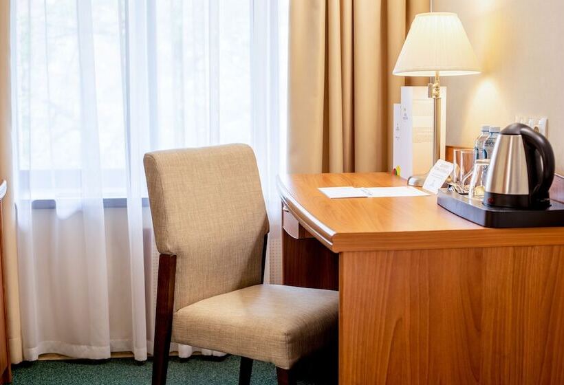 هتل Aura Aquarelle