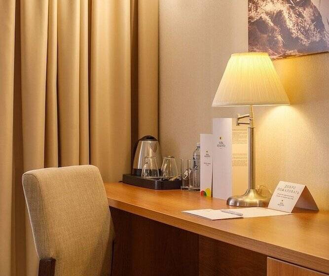 هتل Aura Aquarelle