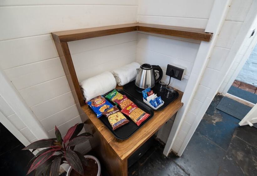 هتل Baga Hideout Premiere