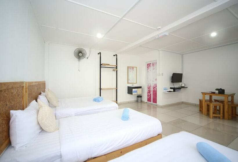 酒店 Bayu Senja Lodge