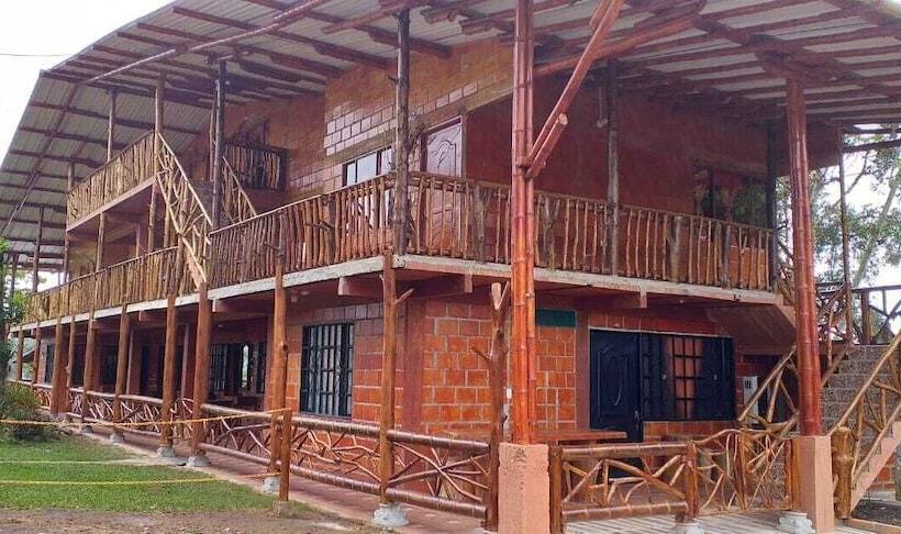 هتل Cabanas Y Camping Colinas De San Diego