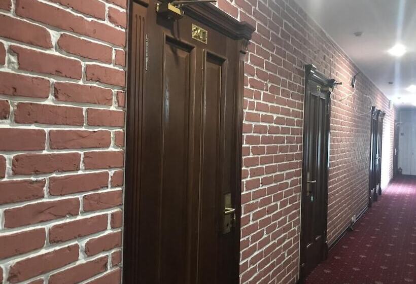 هتل Crystal Palace