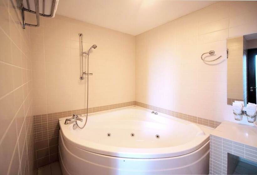 هتل Crystal Palace