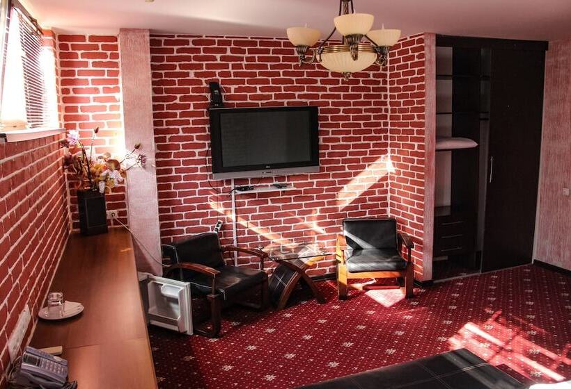 هتل Crystal Palace