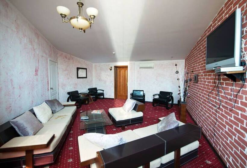 هتل Crystal Palace