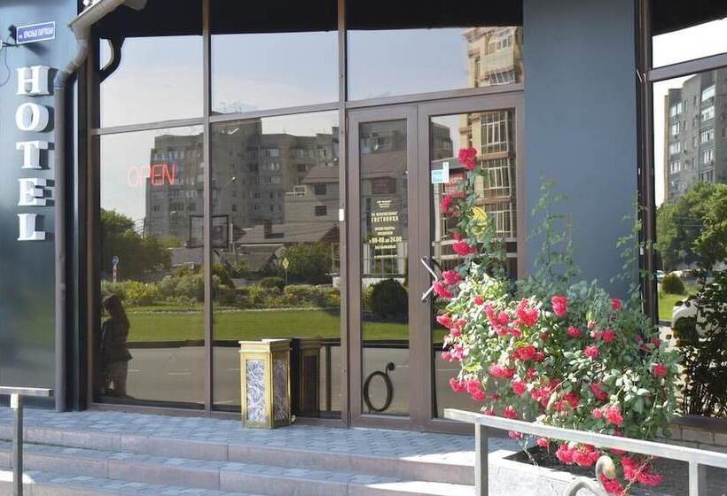 هتل Crystal Palace