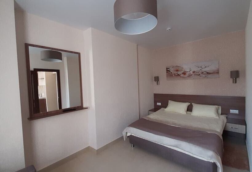 ホテル Dacha House