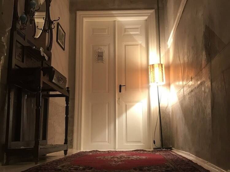 ホテル Efnan Butik