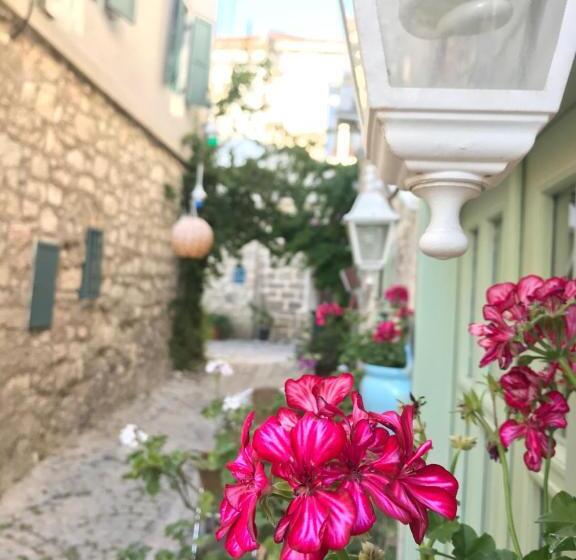 ホテル Efnan Butik