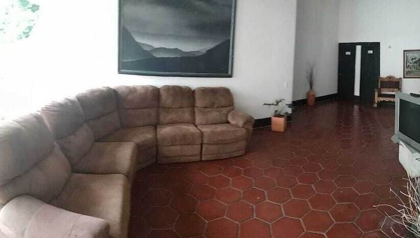 فندق Familia Casa Blanca