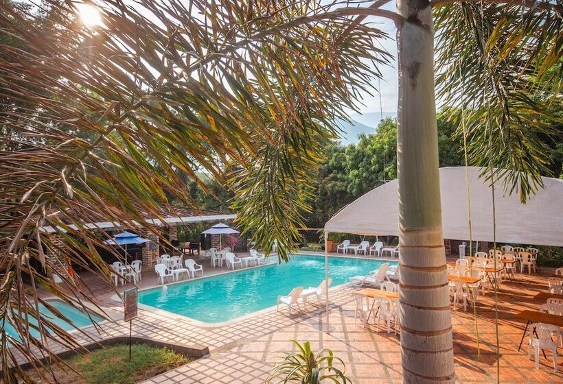 فندق Familia Casa Blanca