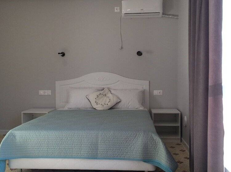 בית מלון כפרי Family Stories