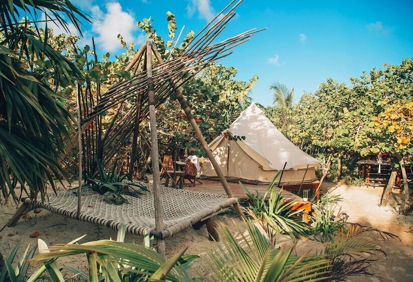 ホテル Glamp Ikal Tulum