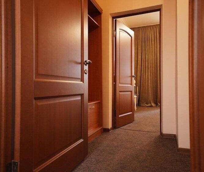 בית מלון כפרי Grand Kavkaz