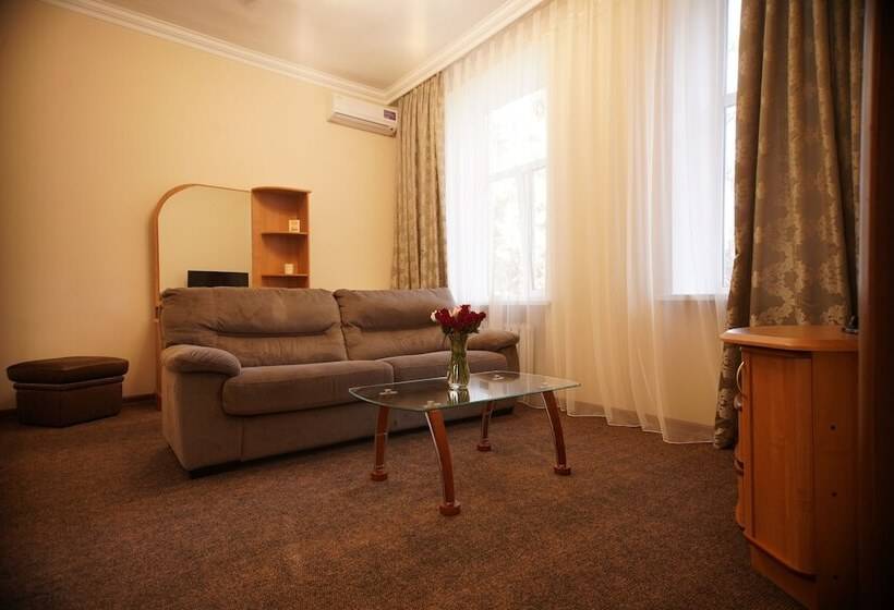 בית מלון כפרי Grand Kavkaz