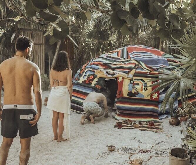 ホテル Glamp Ikal Tulum