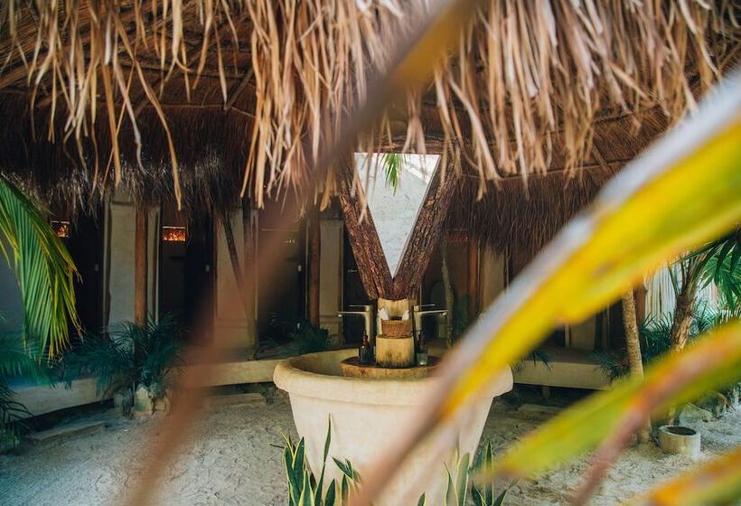 ホテル Glamp Ikal Tulum