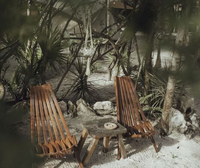 ホテル Glamp Ikal Tulum