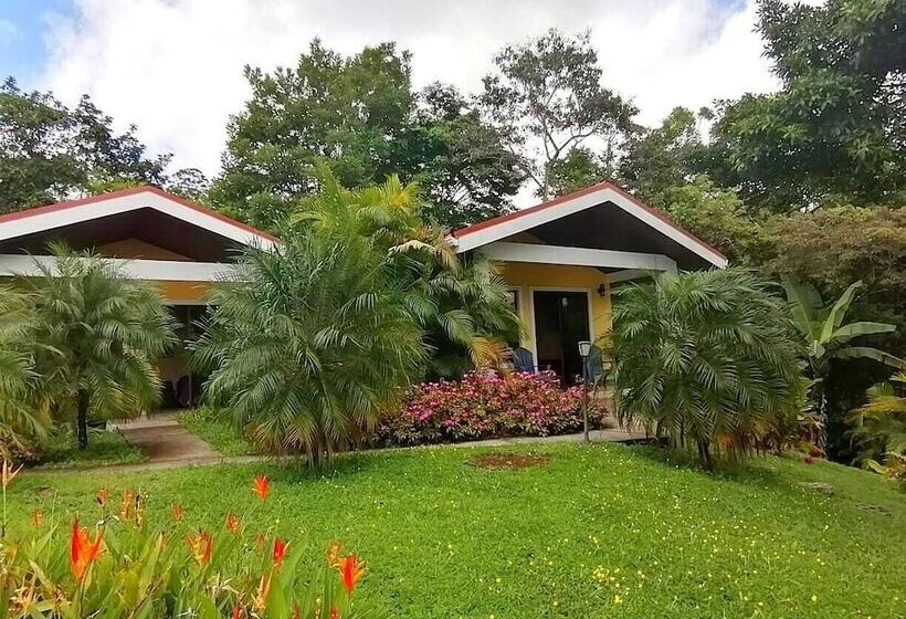 בית מלון כפרי Lake Gardens Arenal Villas