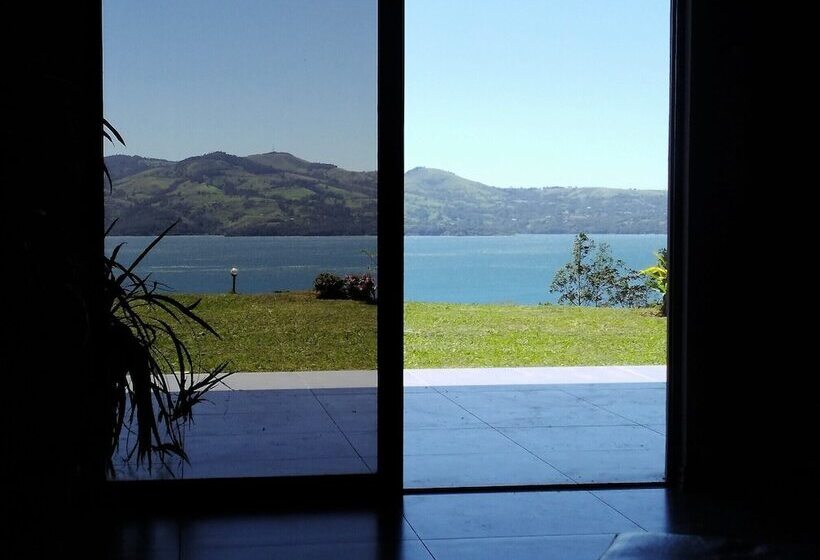 בית מלון כפרי Lake Gardens Arenal Villas