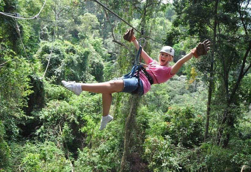 בית מלון כפרי Lake Gardens Arenal Villas