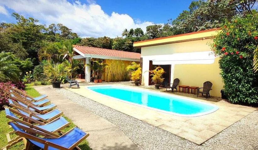 בית מלון כפרי Lake Gardens Arenal Villas