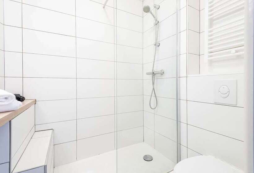 فندق Le Crystal Dinard Plage