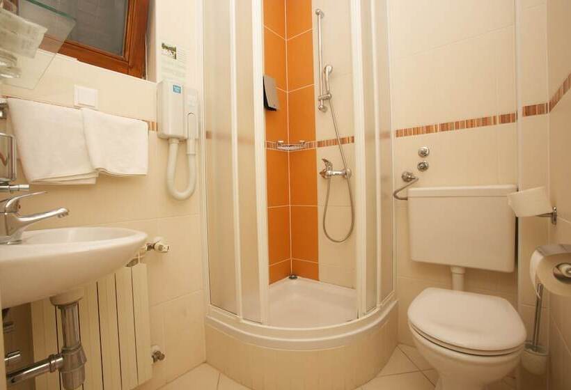 Отель Looking For Green, Relaxing Vacation