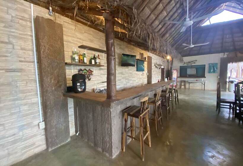 فندق Mangrove King Fishing Lodge