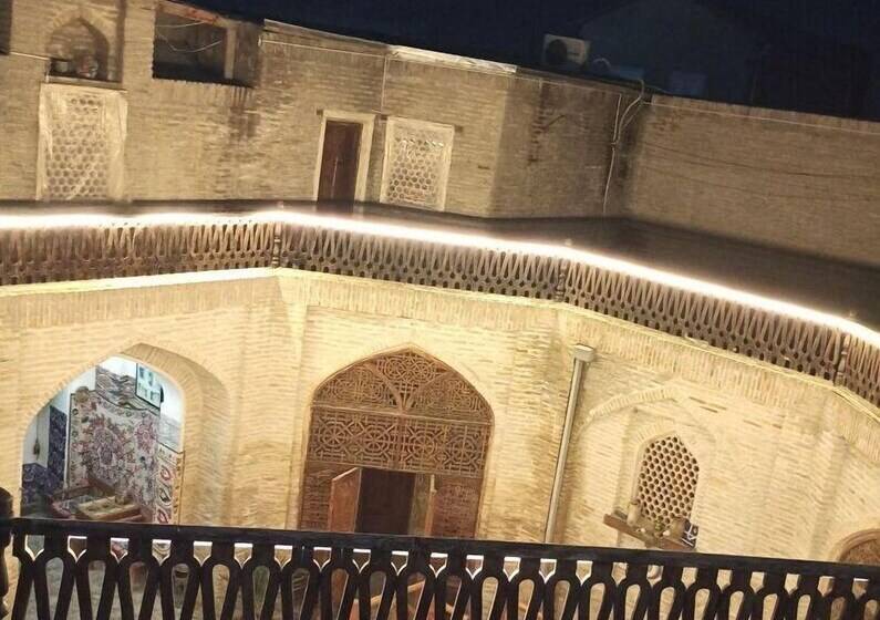 בית מלון כפרי Mekhtar Ambar  Caravan Sarai Xix