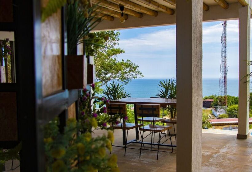 בית מלון כפרי Montanita View