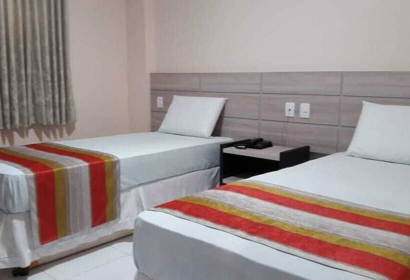 בית מלון כפרי Monterrey