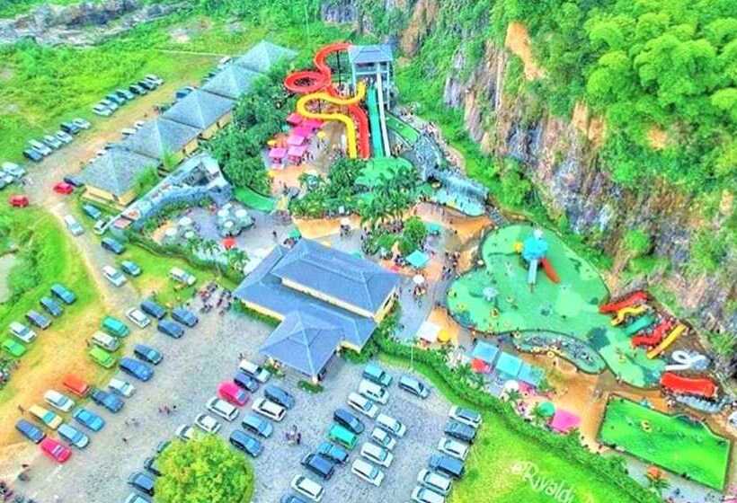 فندق Pesona Nirwana Resort By Zuzu