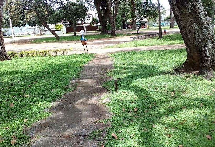 בית מלון כפרי Pousada Confort Home Brasília