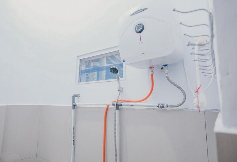 فندق Reddoorz Syariah Near Tugu Kopi Kepahiang