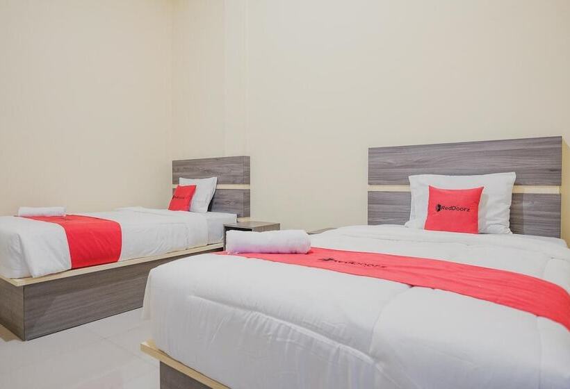 فندق Reddoorz Syariah Near Tugu Kopi Kepahiang