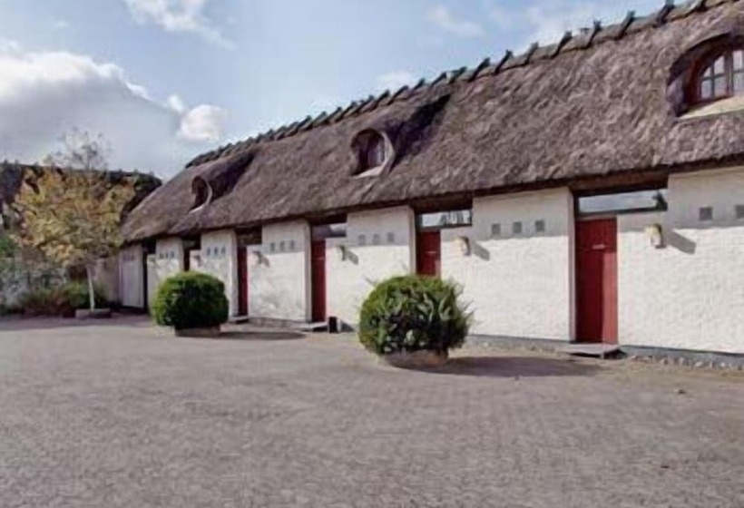 בית מלון כפרי St. Binderup Kro