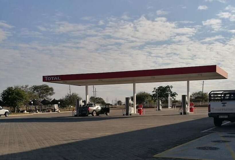 酒店 Thatch Palace Lodge