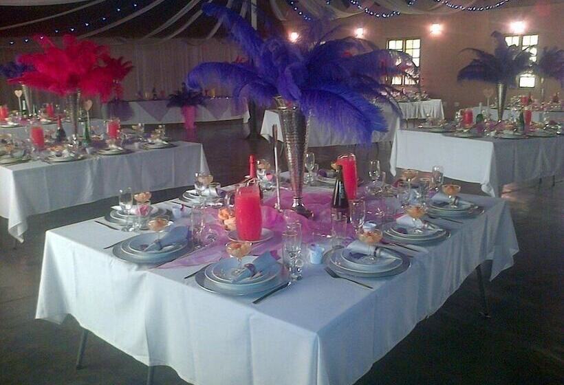 酒店 Thatch Palace Lodge