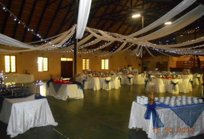 酒店 Thatch Palace Lodge