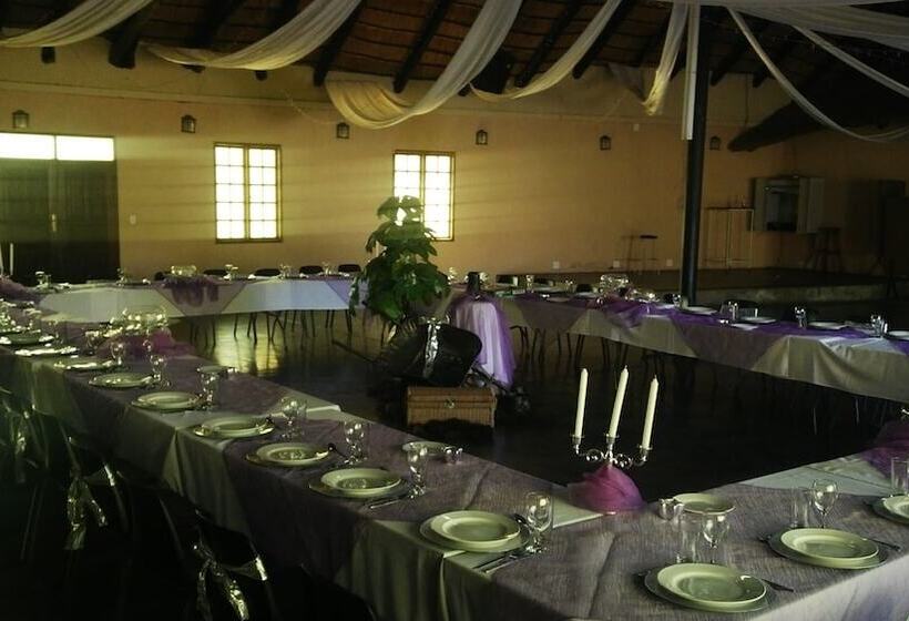 酒店 Thatch Palace Lodge