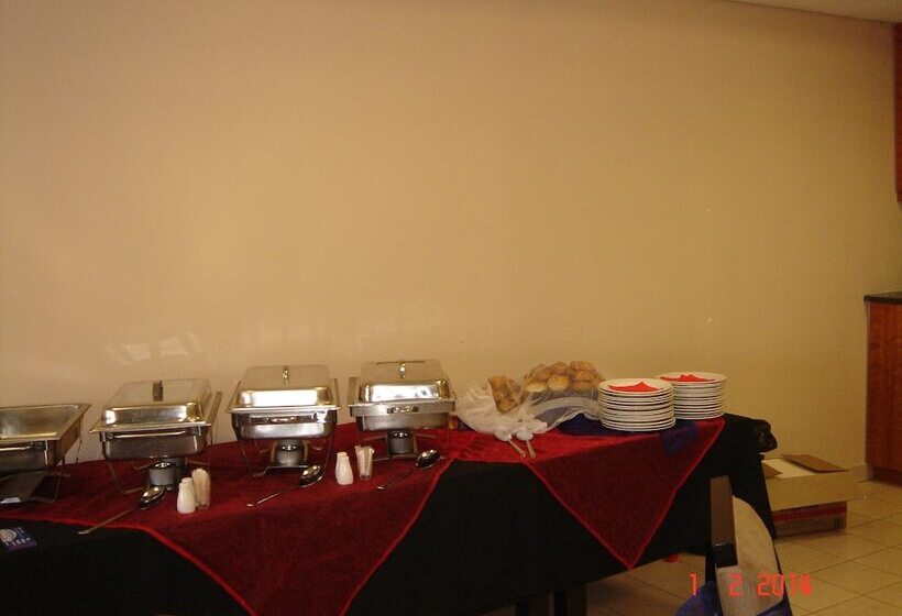 酒店 Thatch Palace Lodge