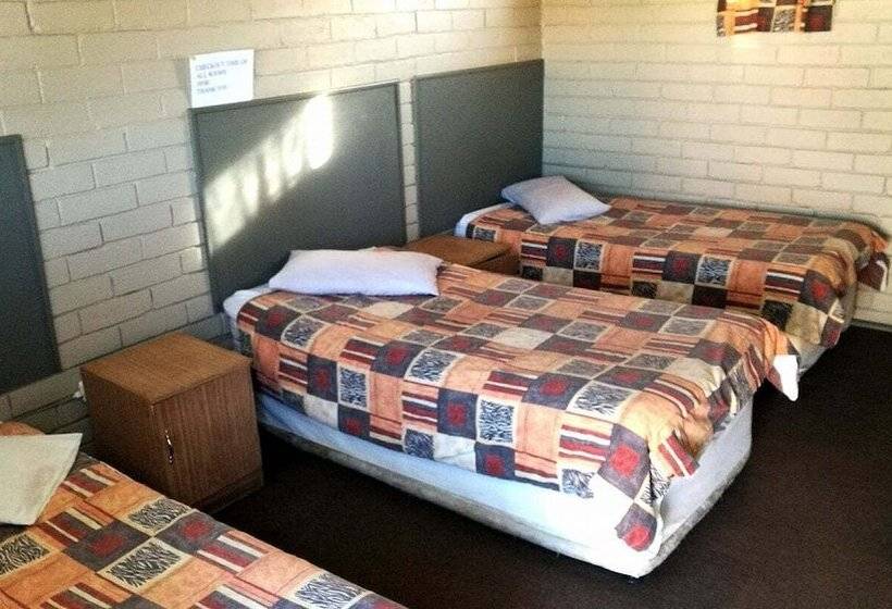 酒店 Thatch Palace Lodge