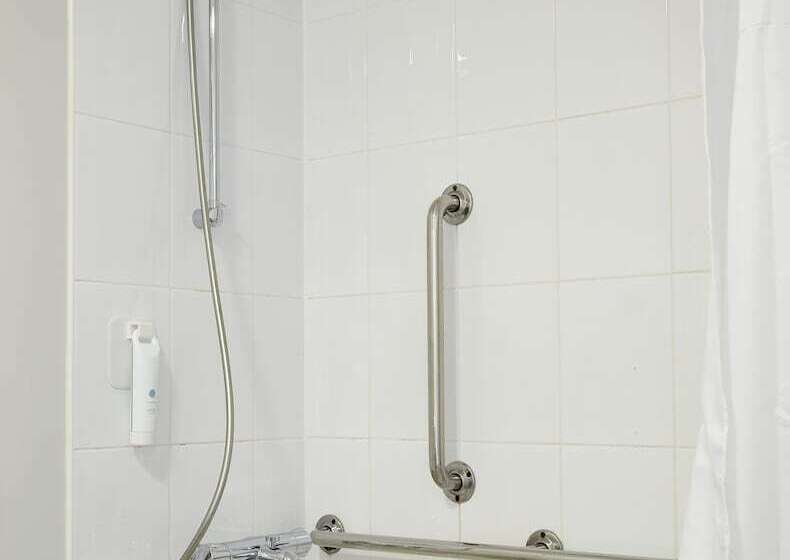 בית מלון כפרי The Bowman By Greene King Inns