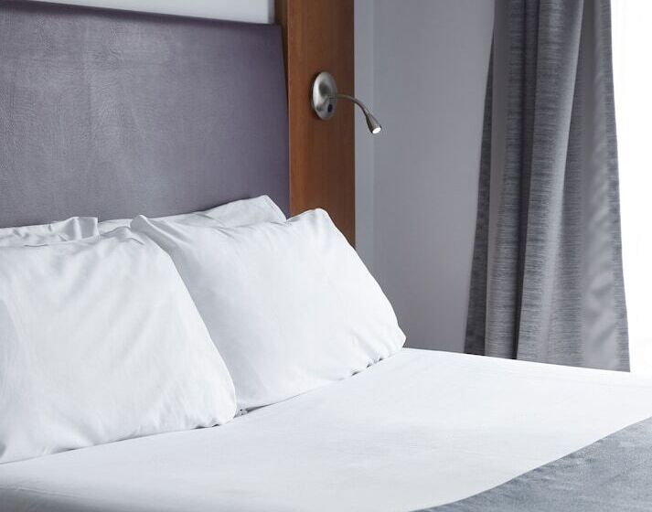 בית מלון כפרי The Bowman By Greene King Inns