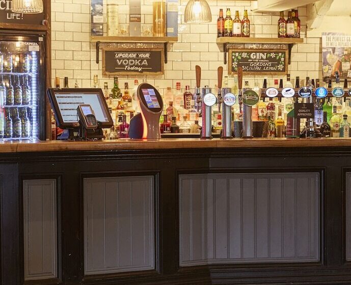 בית מלון כפרי The Bowman By Greene King Inns