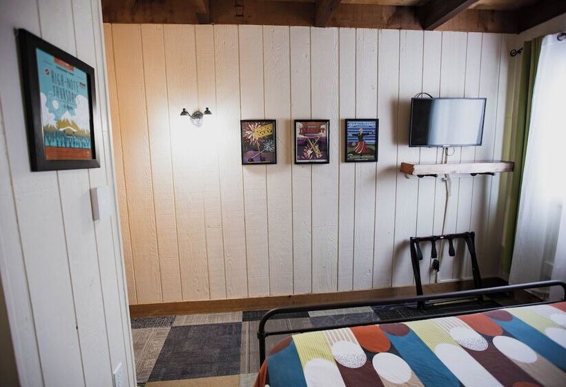 Отель The Viking Lodge Downtown Winter Park, Colorado